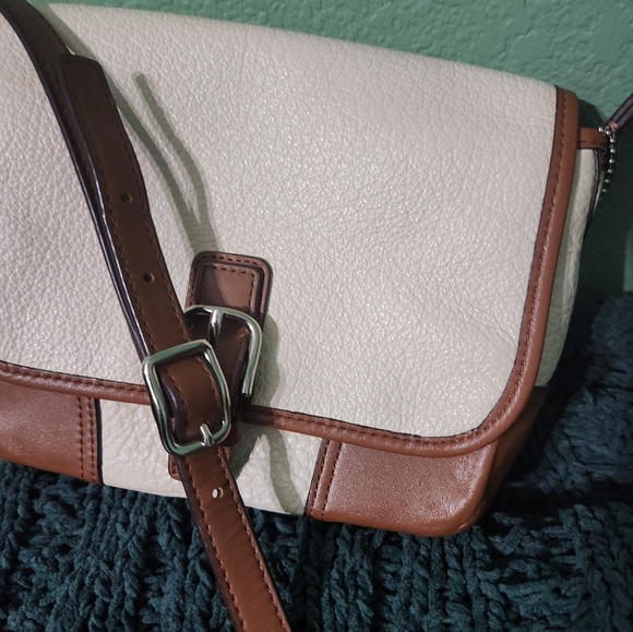 Coach Hadley Luxe Grain Leather Crossbody - Picture 3 of 12